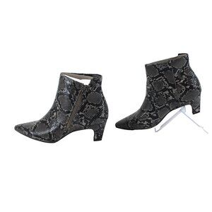 Seven Dials Sz 9 Gray Black Reptile Print Assymetric Outside Zip Manmade Booties